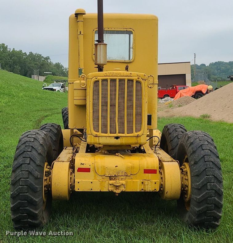 image for item MG9535 Caterpillar 112  rigid frame motor grader