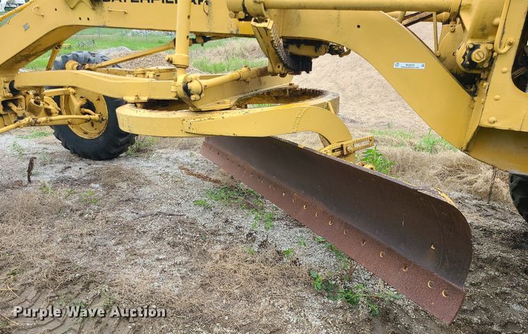 image for item MG9535 Caterpillar 112  rigid frame motor grader