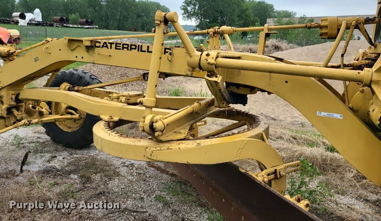 image for item MG9535 Caterpillar 112  rigid frame motor grader