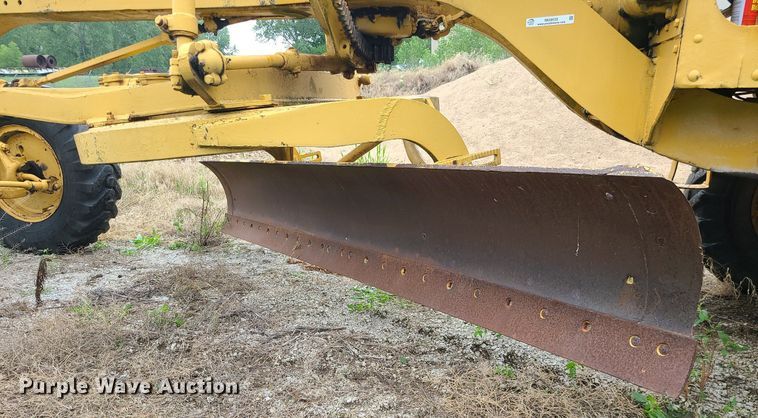 image for item MG9535 Caterpillar 112  rigid frame motor grader