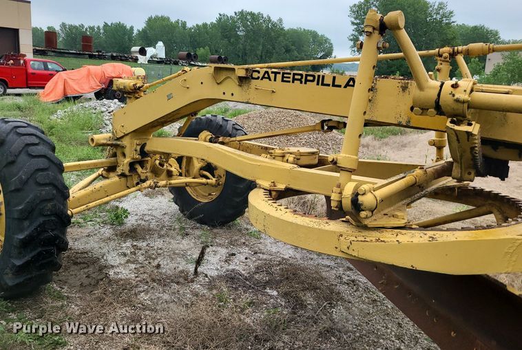 image for item MG9535 Caterpillar 112  rigid frame motor grader