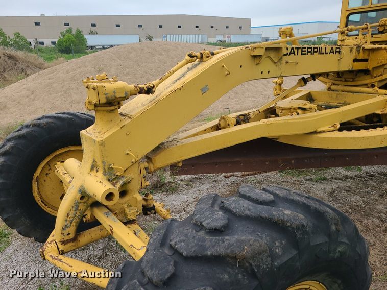 image for item MG9535 Caterpillar 112  rigid frame motor grader