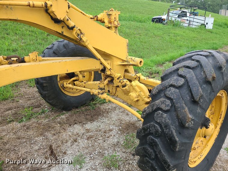 image for item MG9535 Caterpillar 112  rigid frame motor grader