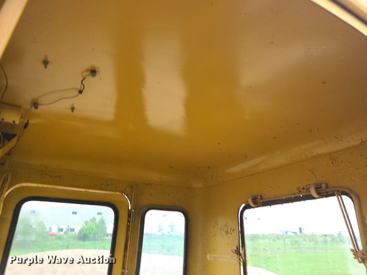 image for item MG9535 Caterpillar 112  rigid frame motor grader