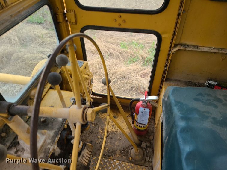 image for item MG9535 Caterpillar 112  rigid frame motor grader