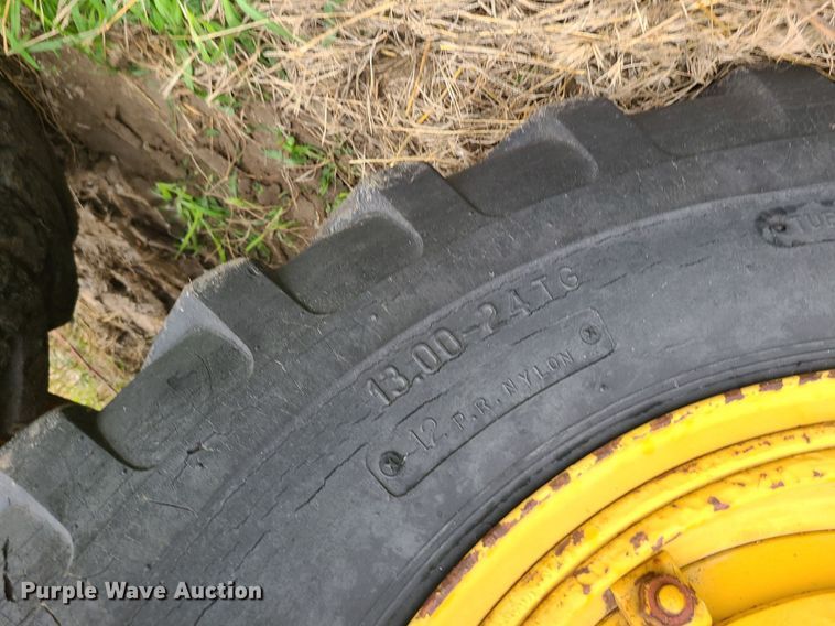 image for item MG9535 Caterpillar 112  rigid frame motor grader