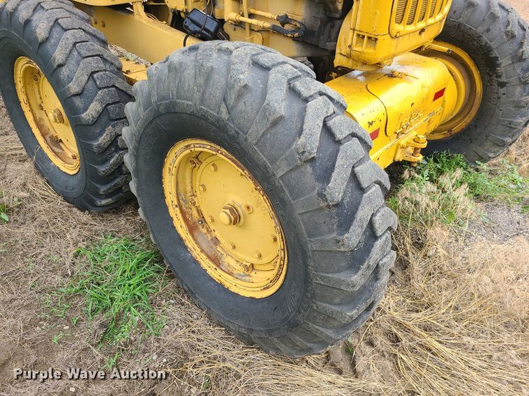 image for item MG9535 Caterpillar 112  rigid frame motor grader