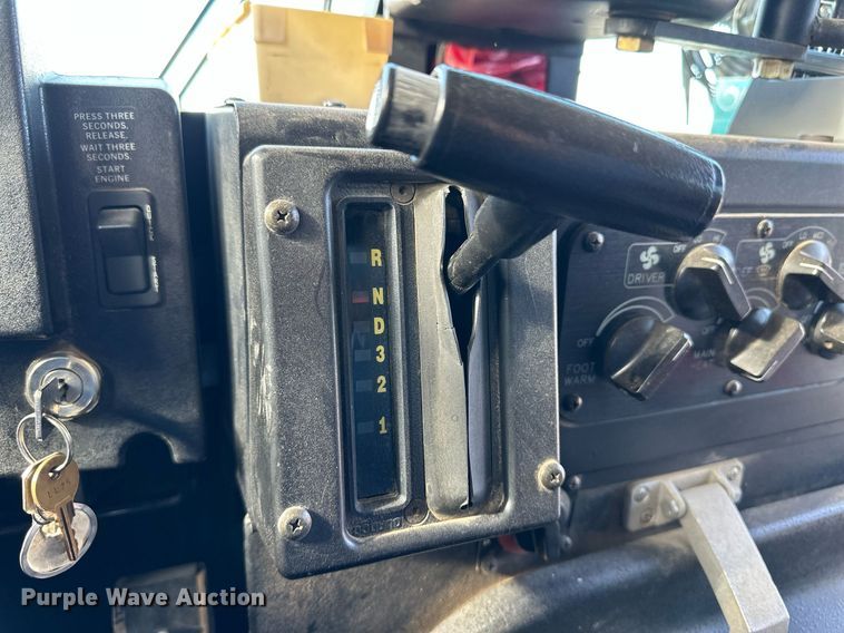 image for item NE9052 1998 Blue Bird  school bus