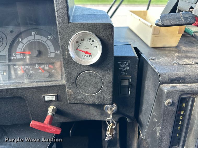 image for item NE9052 1998 Blue Bird  school bus