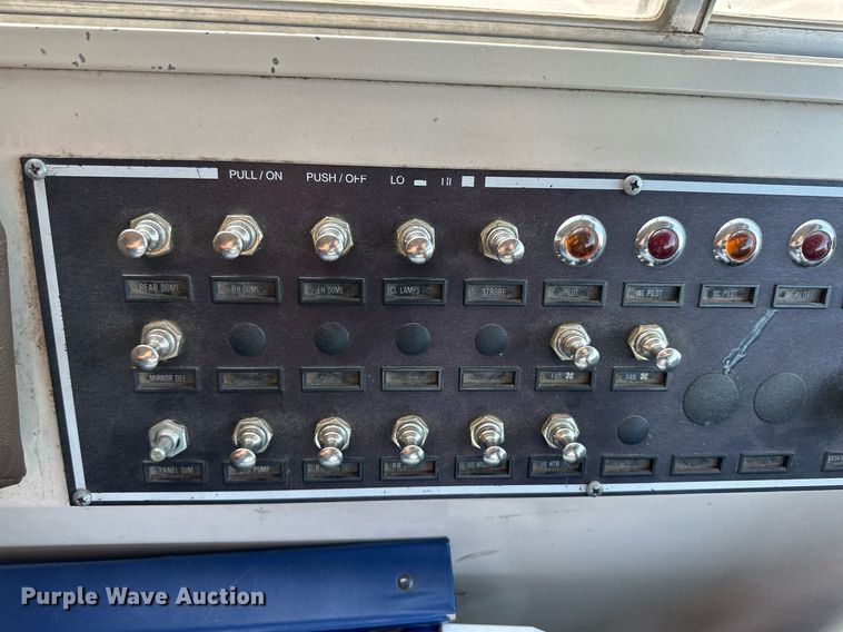 image for item NE9052 1998 Blue Bird  school bus