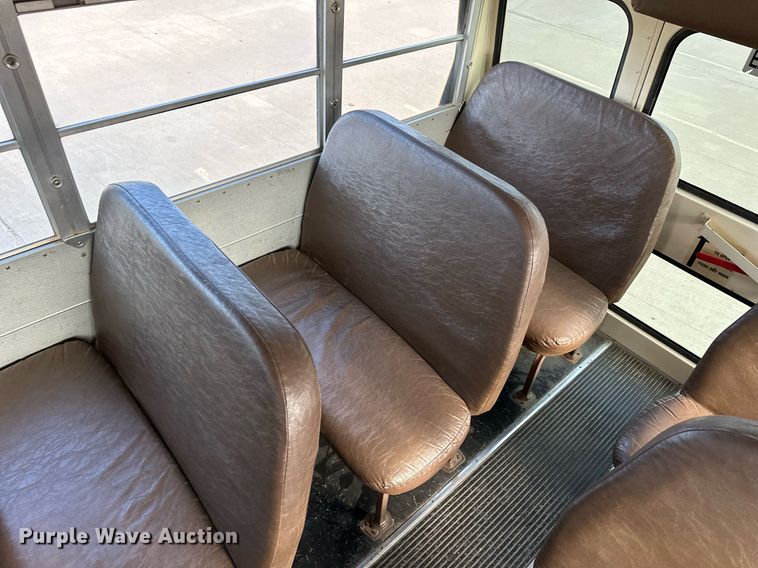 image for item NE9052 1998 Blue Bird  school bus