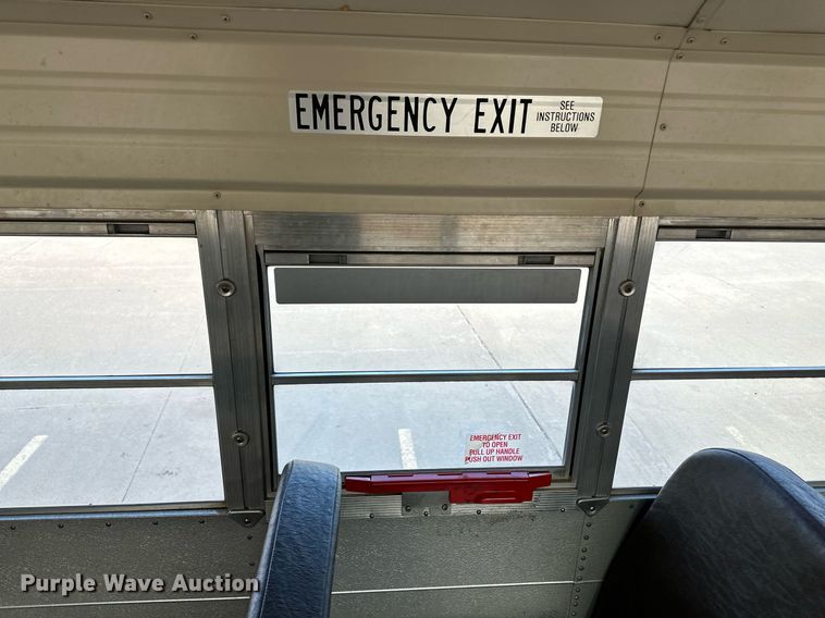 image for item NE9052 1998 Blue Bird  school bus