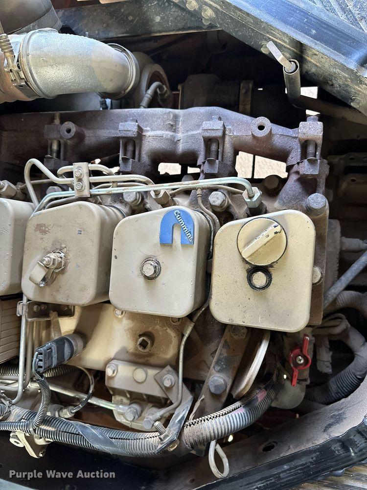 image for item NE9052 1998 Blue Bird  school bus