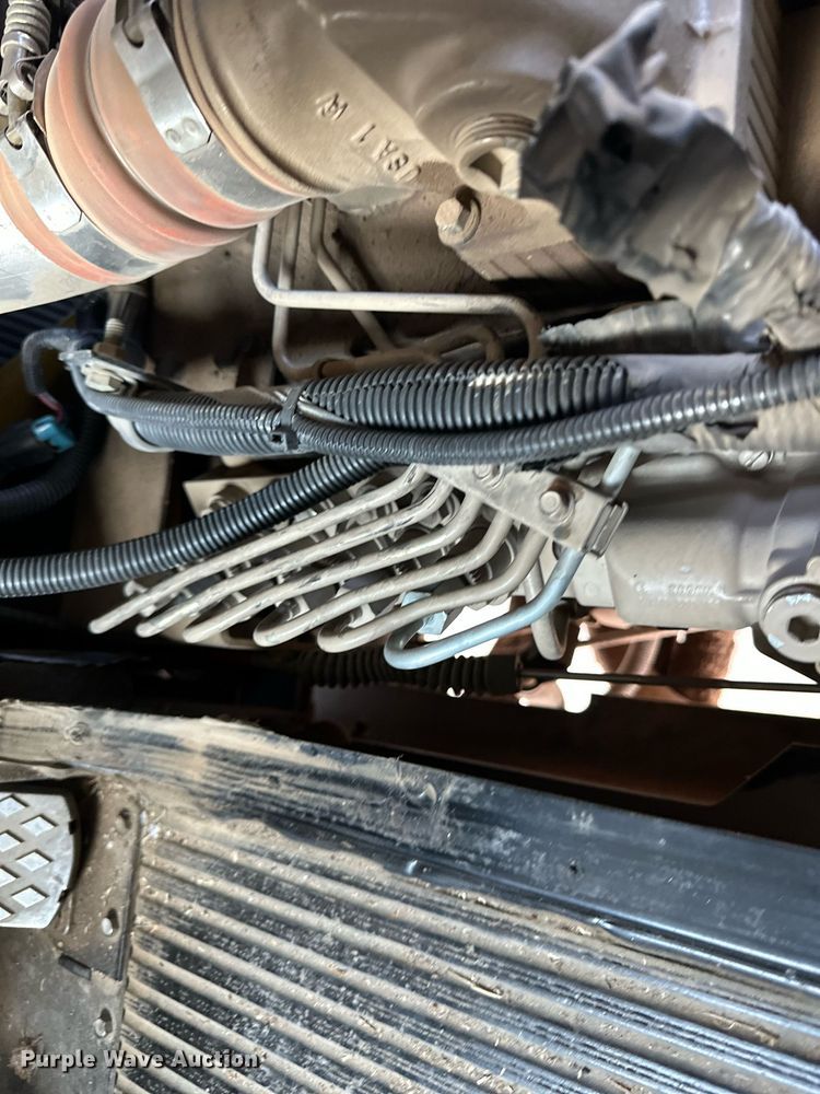 image for item NE9052 1998 Blue Bird  school bus