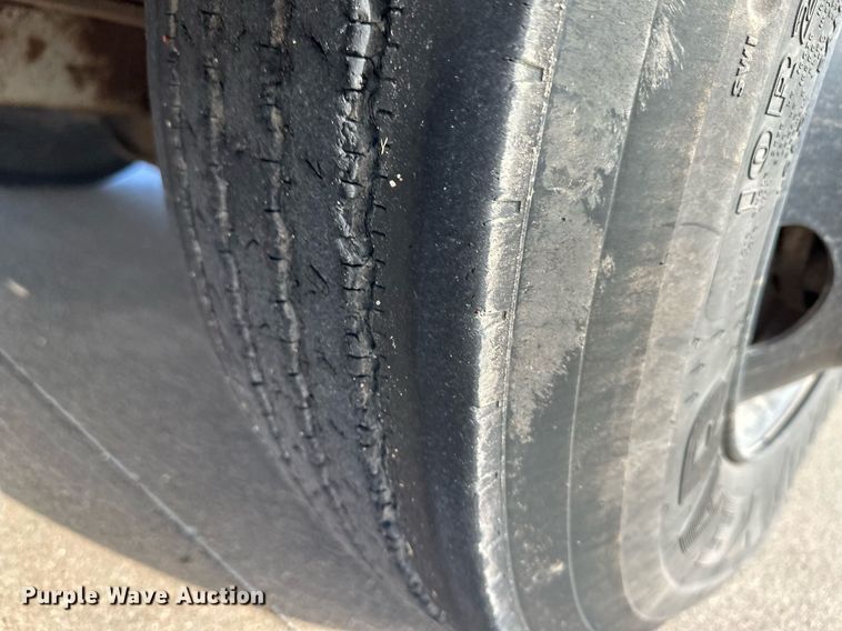 image for item NE9052 1998 Blue Bird  school bus