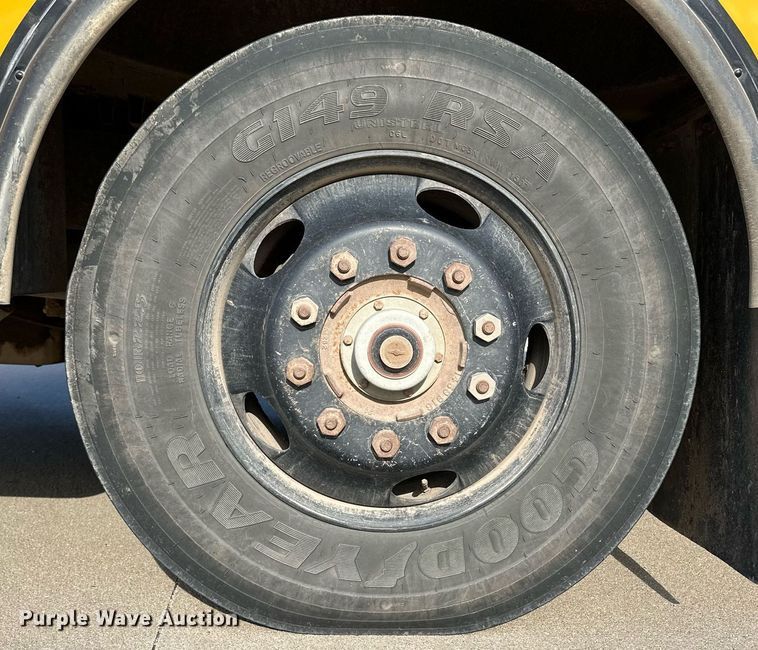 image for item NE9052 1998 Blue Bird  school bus