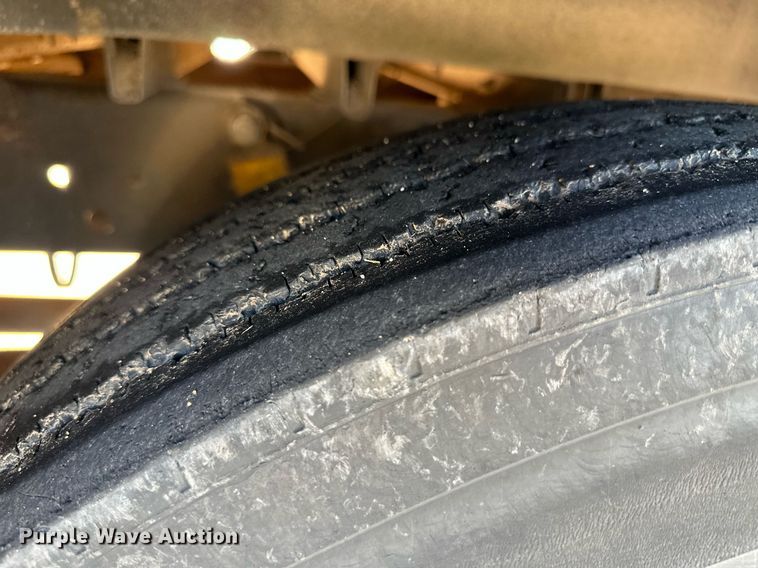 image for item NE9052 1998 Blue Bird  school bus