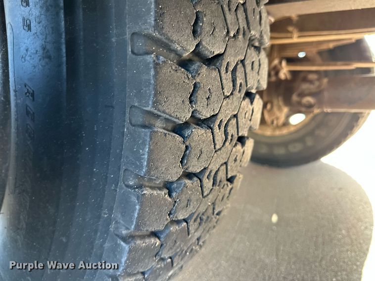 image for item NE9052 1998 Blue Bird  school bus