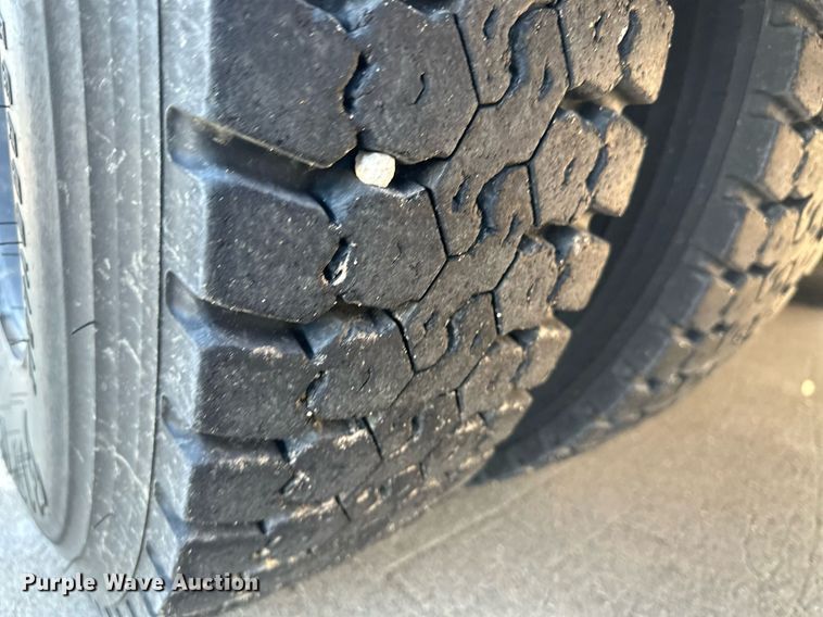 image for item NE9052 1998 Blue Bird  school bus