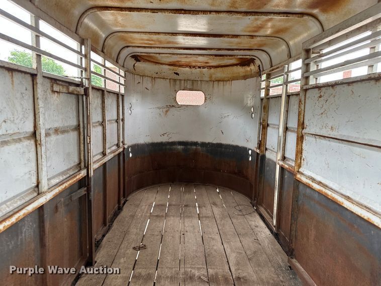 image for item NE9062 1995 J&S  livestock trailer