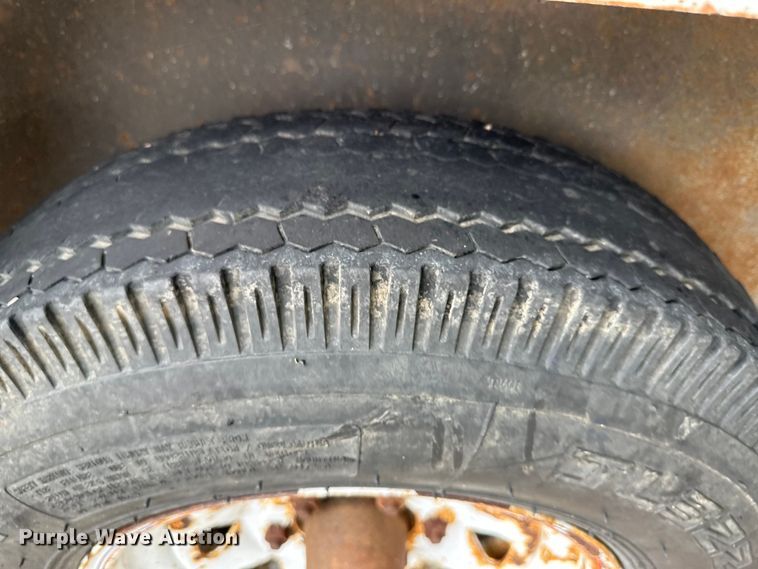 image for item NE9062 1995 J&S  livestock trailer