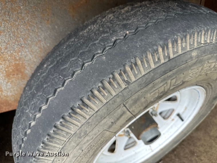 image for item NE9062 1995 J&S  livestock trailer