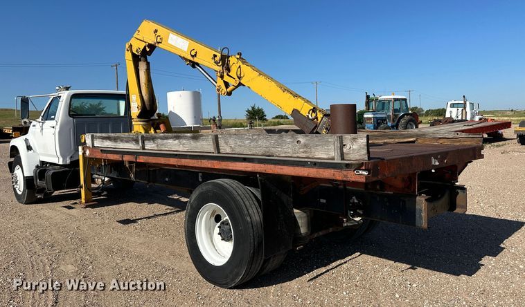 image for item NE9071 1995 Ford F700  crane truck