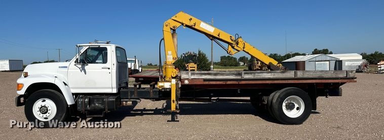 image for item NE9071 1995 Ford F700  crane truck