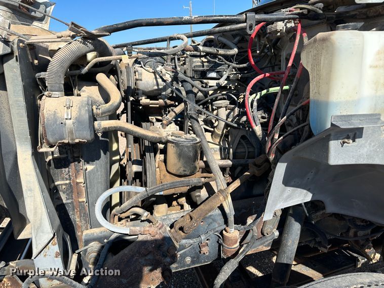 image for item NE9071 1995 Ford F700  crane truck