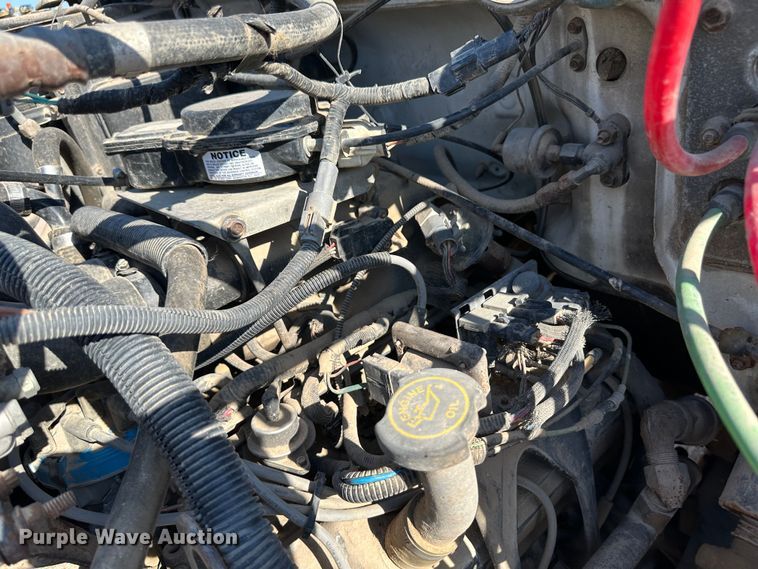 image for item NE9071 1995 Ford F700  crane truck