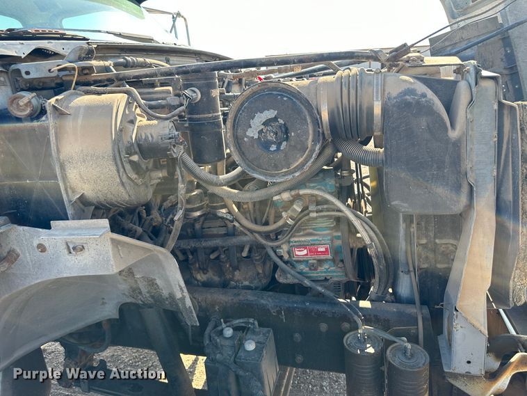 image for item NE9071 1995 Ford F700  crane truck