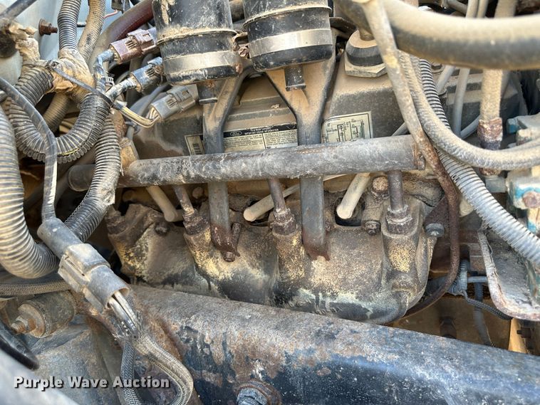 image for item NE9071 1995 Ford F700  crane truck