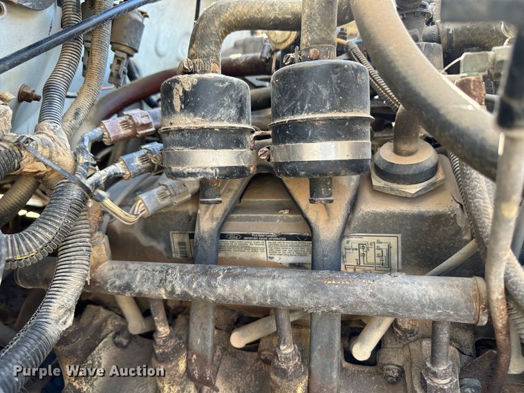 image for item NE9071 1995 Ford F700  crane truck