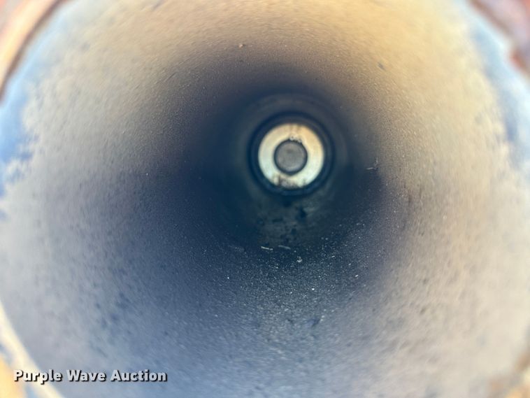 image for item NE9071 1995 Ford F700  crane truck