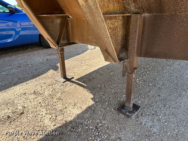 image for item NE9074 1981 Transport Trailers CR25YF  drop deck equipment trailer