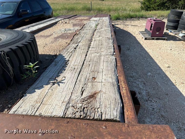 image for item NE9074 1981 Transport Trailers CR25YF  drop deck equipment trailer