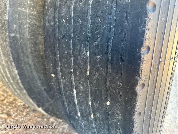 image for item NE9074 1981 Transport Trailers CR25YF  drop deck equipment trailer