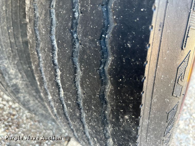 image for item NE9074 1981 Transport Trailers CR25YF  drop deck equipment trailer