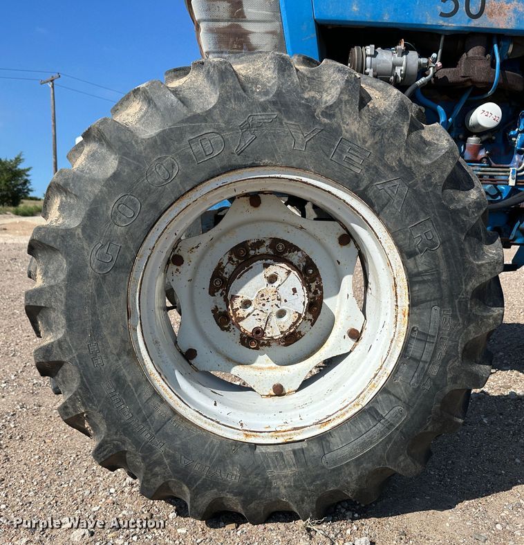 image for item NE9076 1984 Ford 7710  MFWD tractor