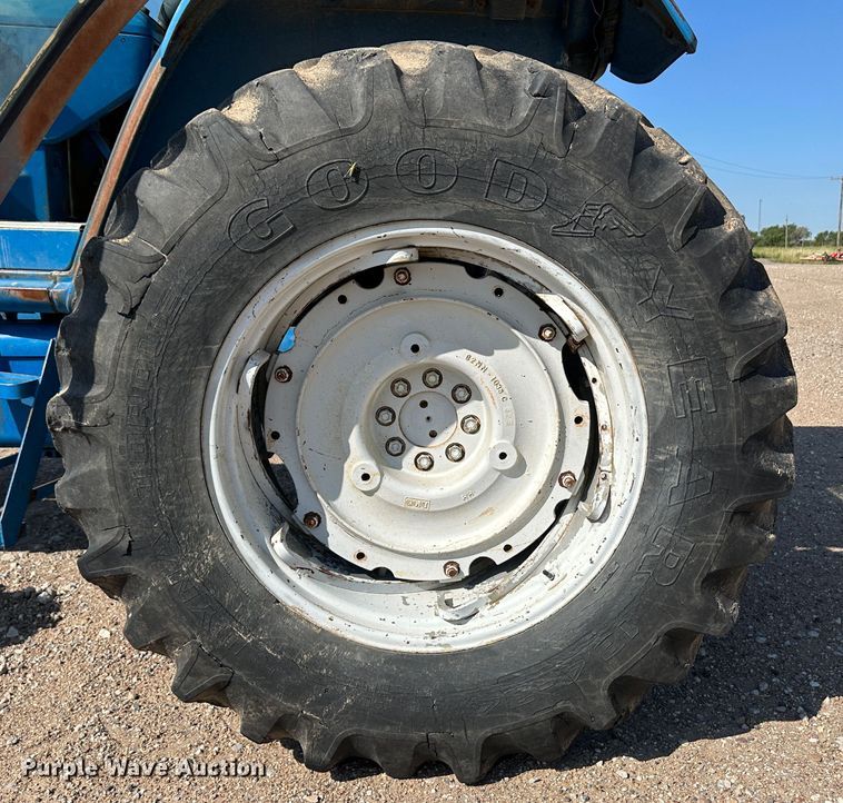 image for item NE9076 1984 Ford 7710  MFWD tractor