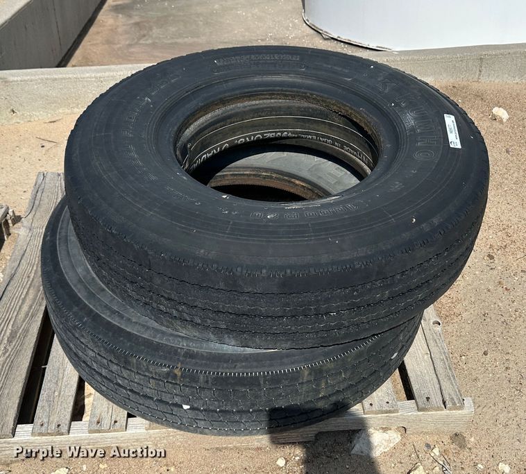 image for item NE9077 Tires and wheels