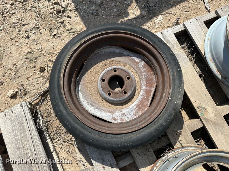 image for item NE9077 Tires and wheels