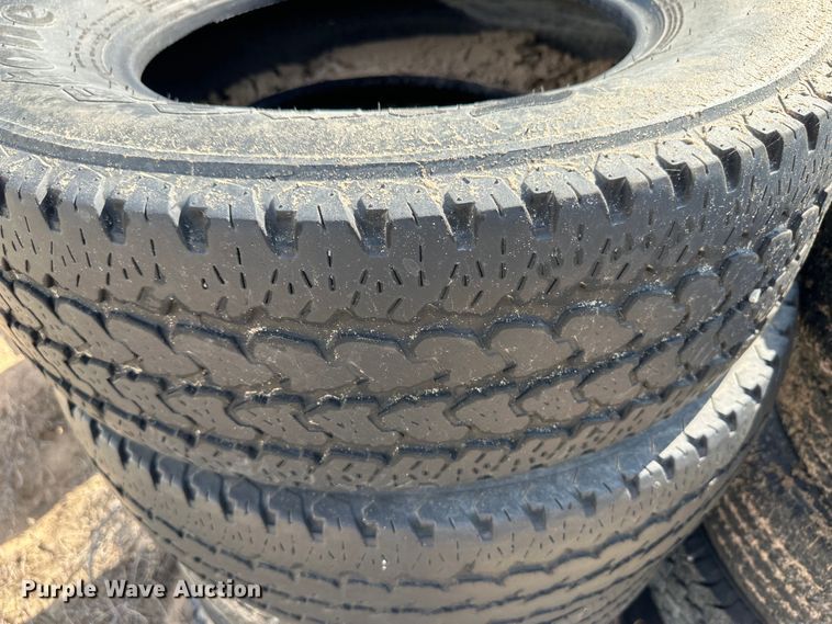 image for item NE9077 Tires and wheels