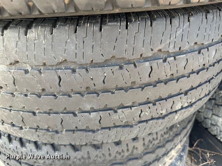 image for item NE9077 Tires and wheels