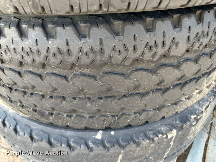 image for item NE9077 Tires and wheels