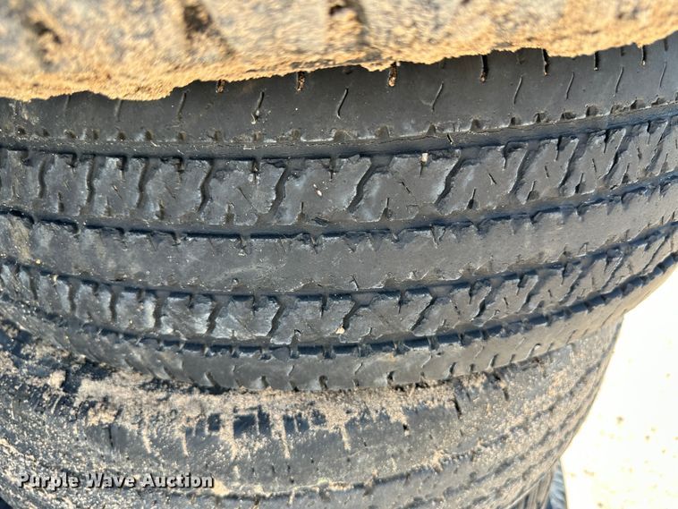 image for item NE9077 Tires and wheels