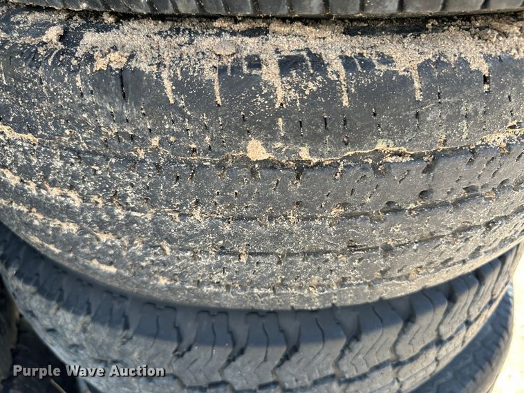 image for item NE9077 Tires and wheels