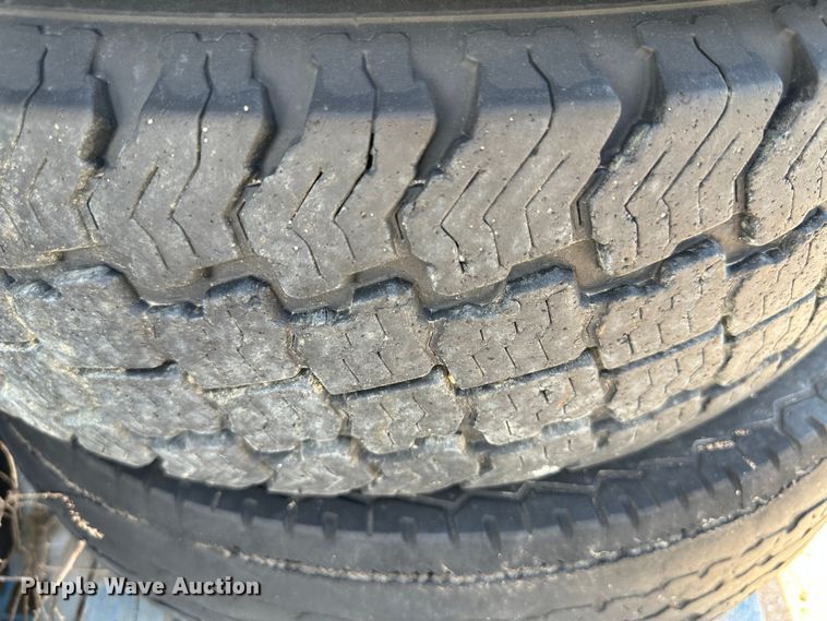 image for item NE9077 Tires and wheels
