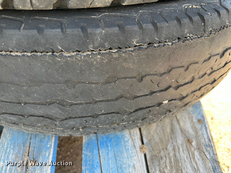 image for item NE9077 Tires and wheels