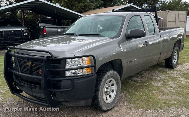 image for item NP9794 2013 Chevrolet Silverado 1500  Ext. Cab pickup truck